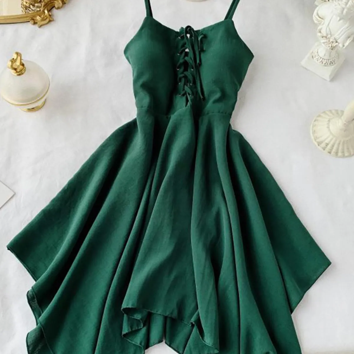 Abito estivo da donna con orlo irregolare da spiaggia, mini abito, abiti senza maniche, vita alta, coulisse, rosso/verde