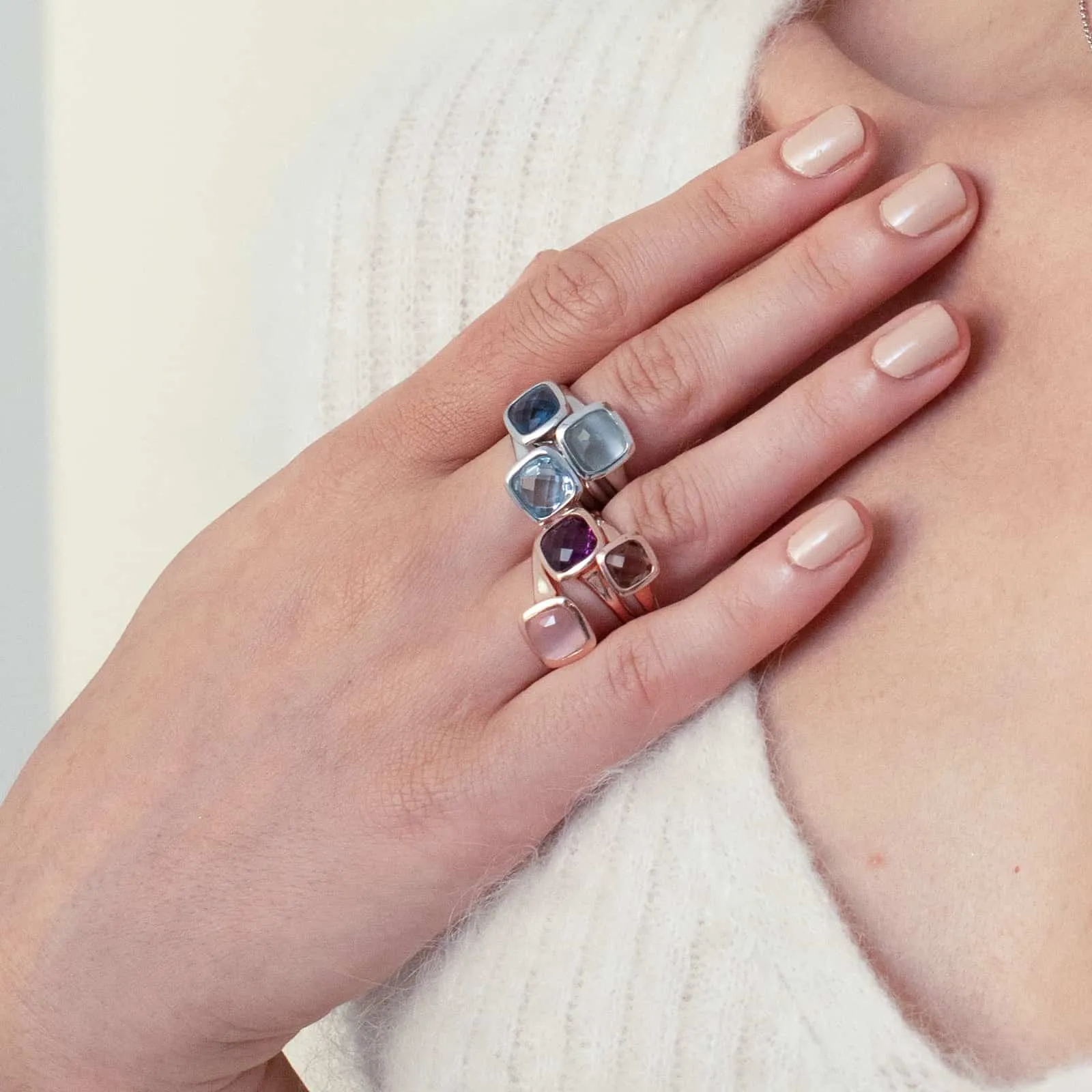 Anello in argento rosa e cristallo fumé