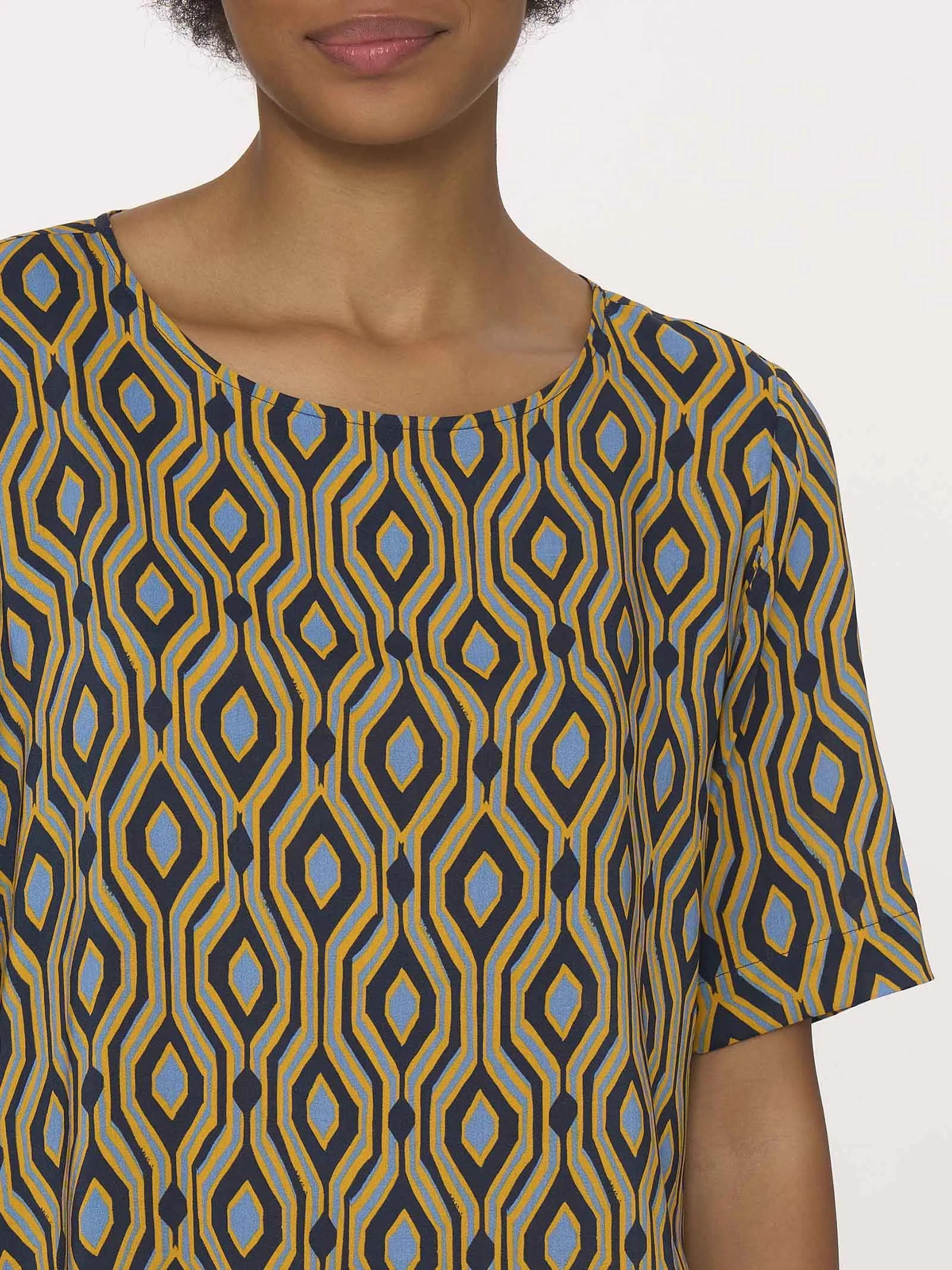 Blusa girocollo con maniche corte in Ecoseta - Fant. Coronet Blue