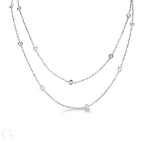 Collana in oro bianco 18k con 19 diamanti da 0,05 ct.