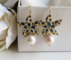 Orecchini Pendenti in Ottone con Stelle Marine Zirconi Blu e Perle Barocche